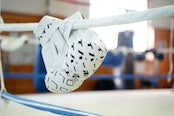 HYPERHOLIC COWHIDE BOXING GLOVE